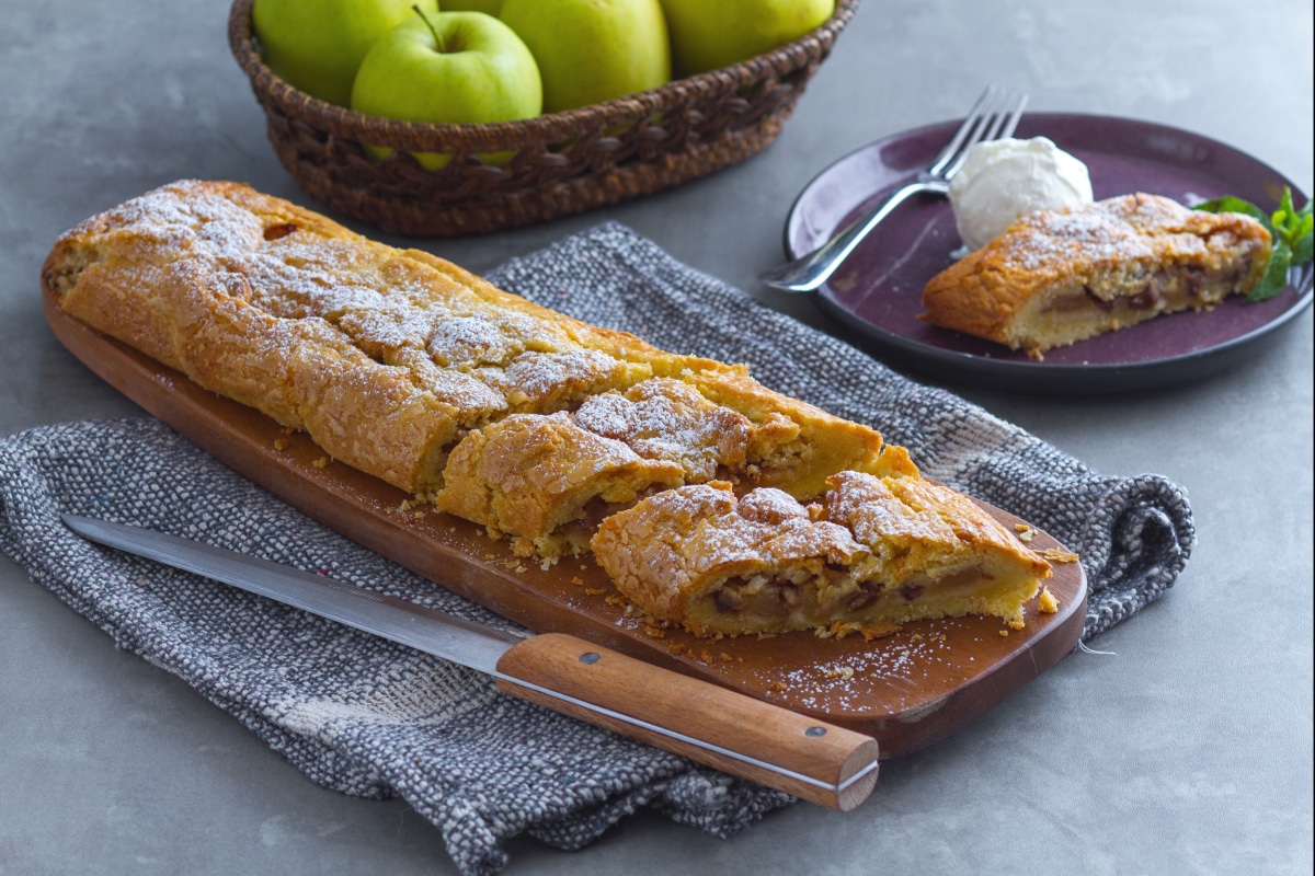Strudel de maçã com massa podre