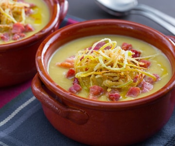 Creme de alho-poró e batata com bacon