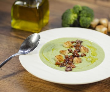 Creme de brócolis com croutons crocantes