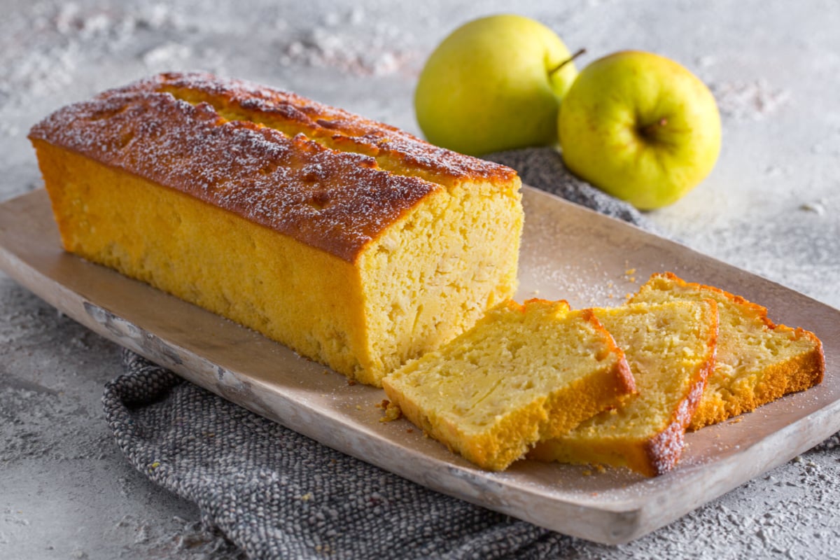 Bolo de iogurte e maçã