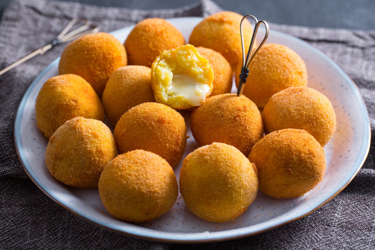 Almôndegas de batata e gorgonzola