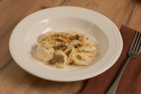 Massa com couve-flor e taleggio