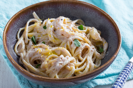 Linguine ao creme de atum