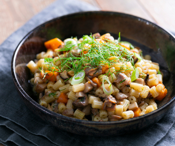 Massa com vôngole, abóbora e cogumelos