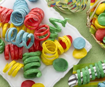 Confetes e serpentinas