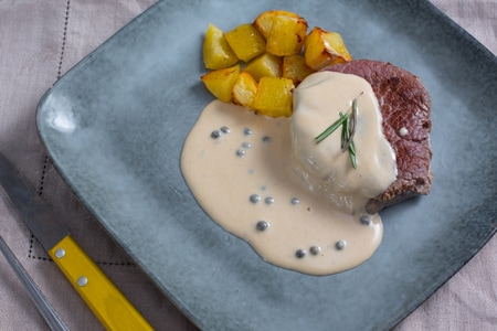Filé ao molho de pimenta verde sem manteiga