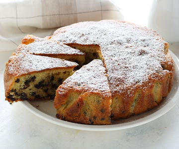 Torta de iogurte com gotas de chocolate