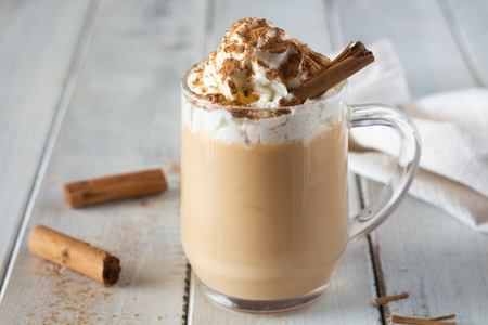 Latte de abóbora com especiarias