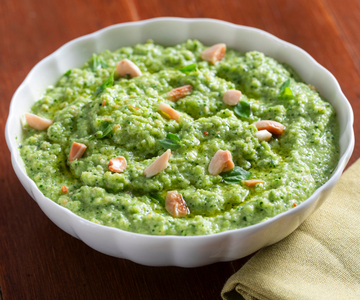 Pesto de abobrinha e amêndoas