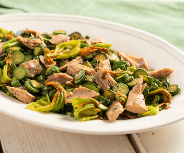 Abobrinha com atum na frigideira