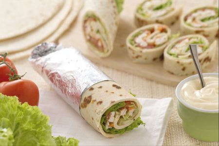 Rolinhos de piadina com frango
