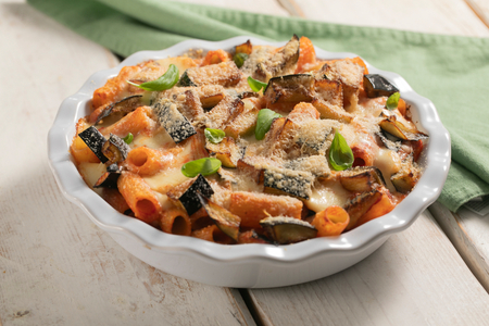 Macarrão ao forno à siciliana