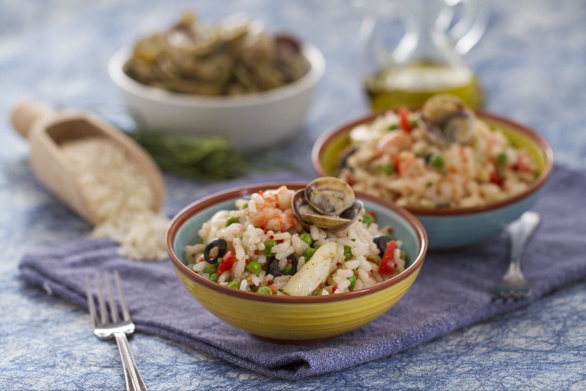 Salada de arroz com aroma de mar