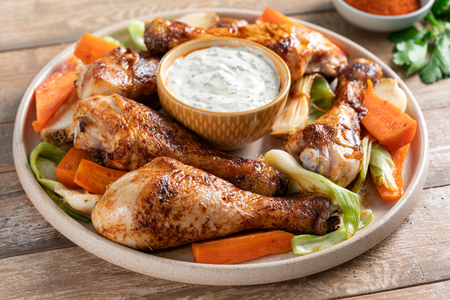 Coxas de frango ao molho ranch