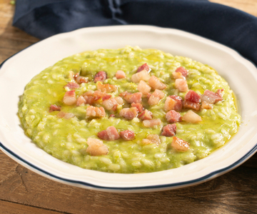 Risoto com creme de ervilhas, Taleggio e pancetta crocante