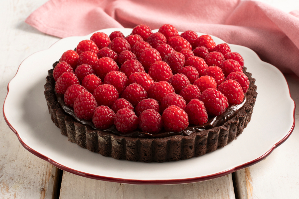 Torta de chocolate com framboesas