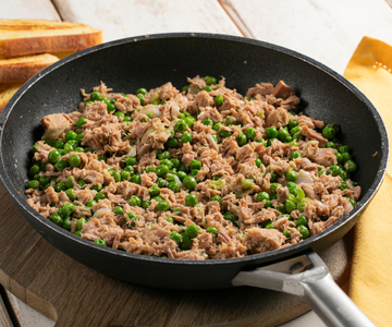 Ervilhas com atum na frigideira