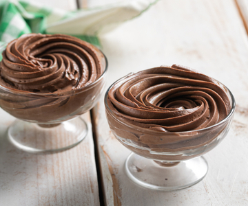 Mousse rápida de chocolate meio amargo