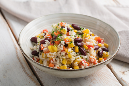 Salada de arroz mexicana