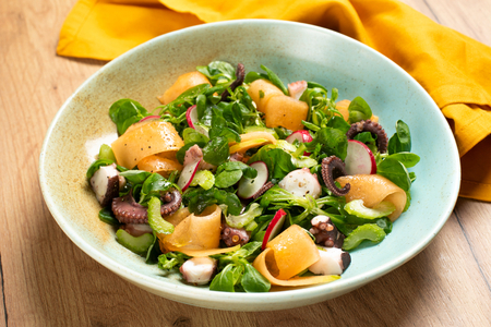 Salada de polvo com melão