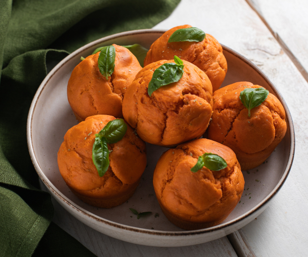Muffins salgados de tomate