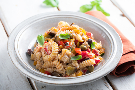 Salada de macarrão cremosa