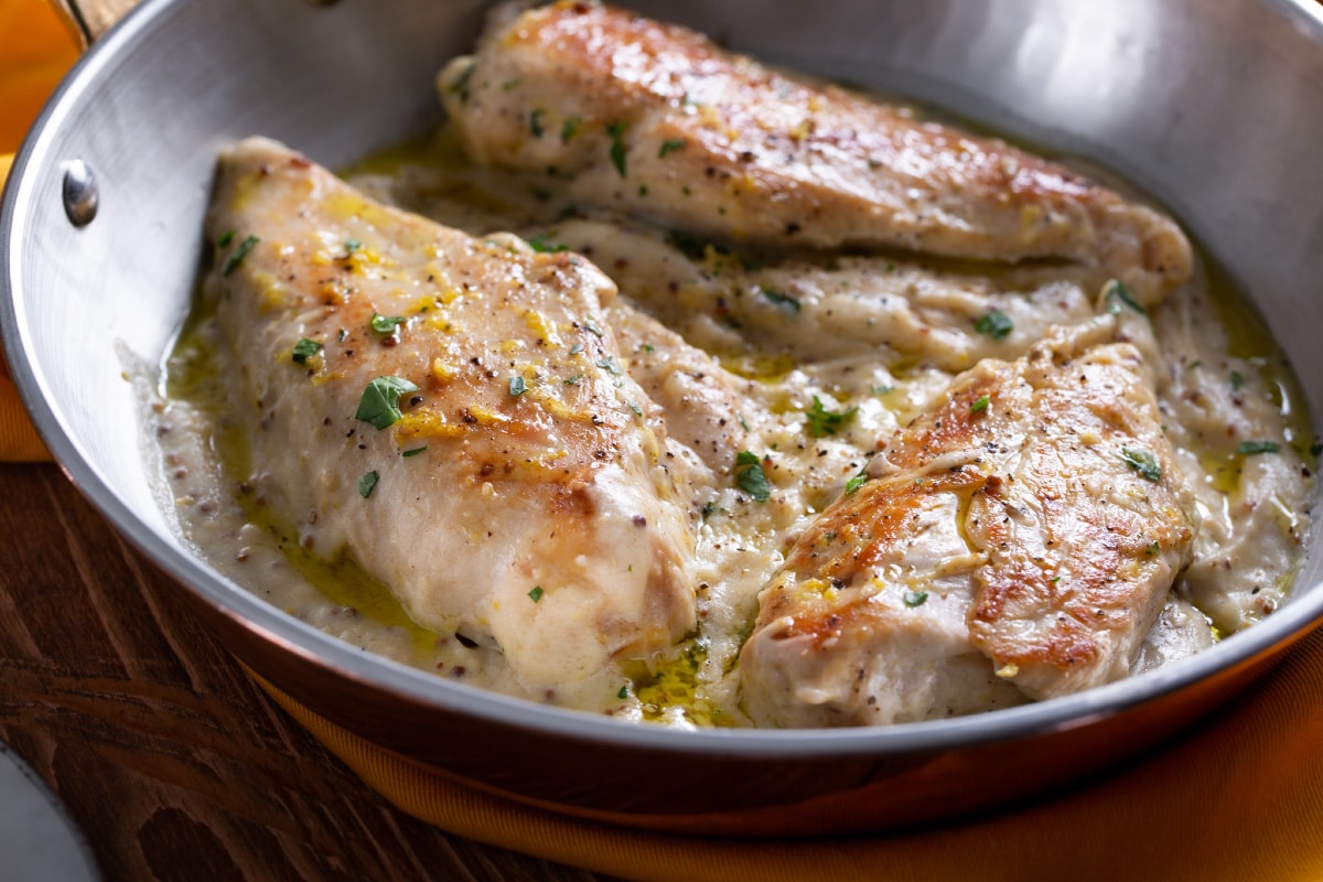 Peitos de frango à mostarda