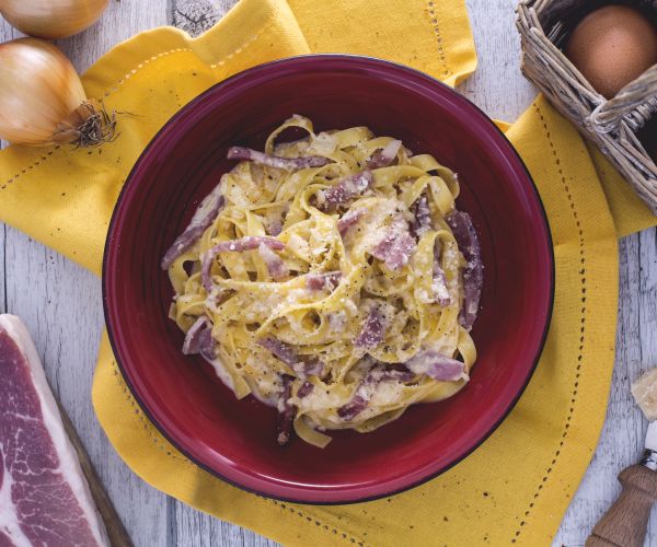 Fettuccine alla papalina