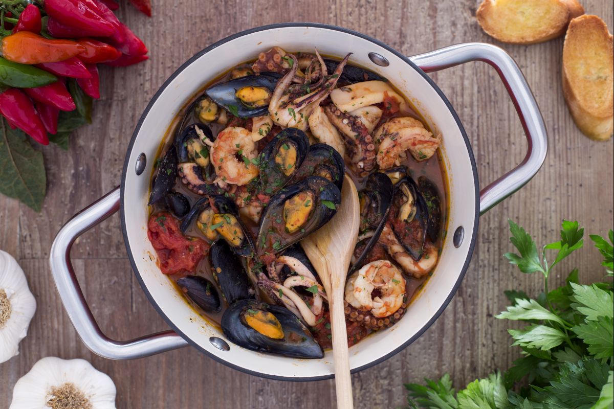 Sopa de mexilhões à napolitana