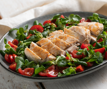 Peito de frango fatiado