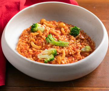 Risoto de tomate com brócolis e cogumelos