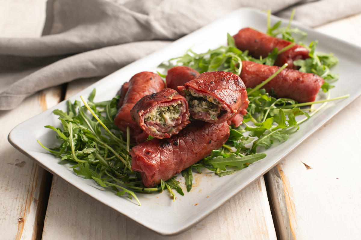 Rolinhos de carpaccio na frigideira