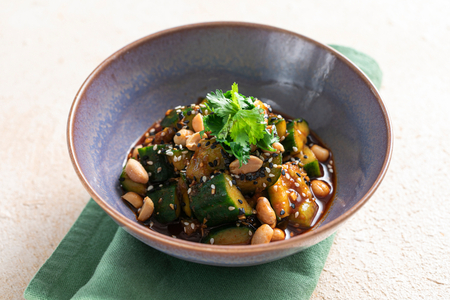 Salada de pepino ao estilo oriental