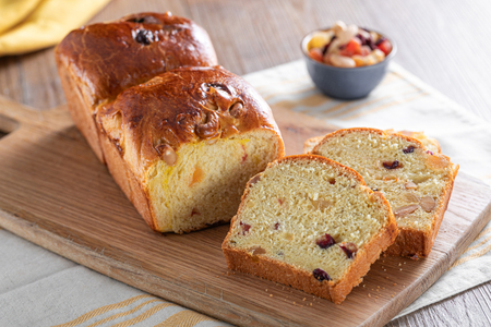 Pan brioche com frutas secas