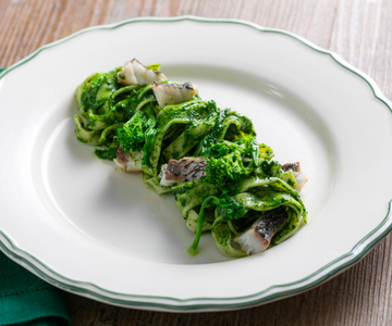 Massa com rapini e corvina