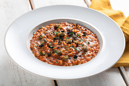 Risoto puttanesca com tomates assados