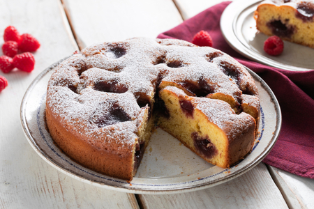 Bolo de 5 minutos com geleia