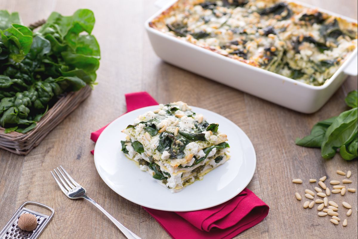 Lasanha com creme de pesto, ricota e espinafre