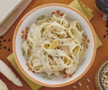 Reginette ao pesto de aspargos brancos
