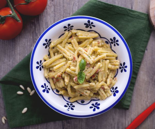 Casarecce com pesto alla siciliana