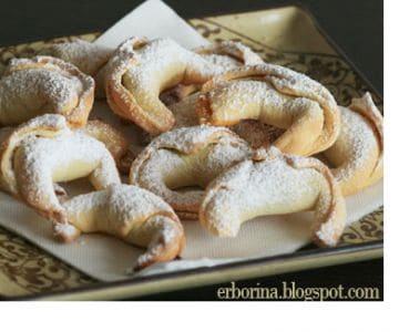 Croissants recheados com geleia