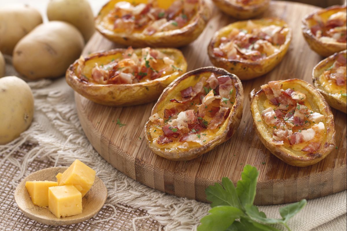 Barquinhos de batata com cheddar e bacon