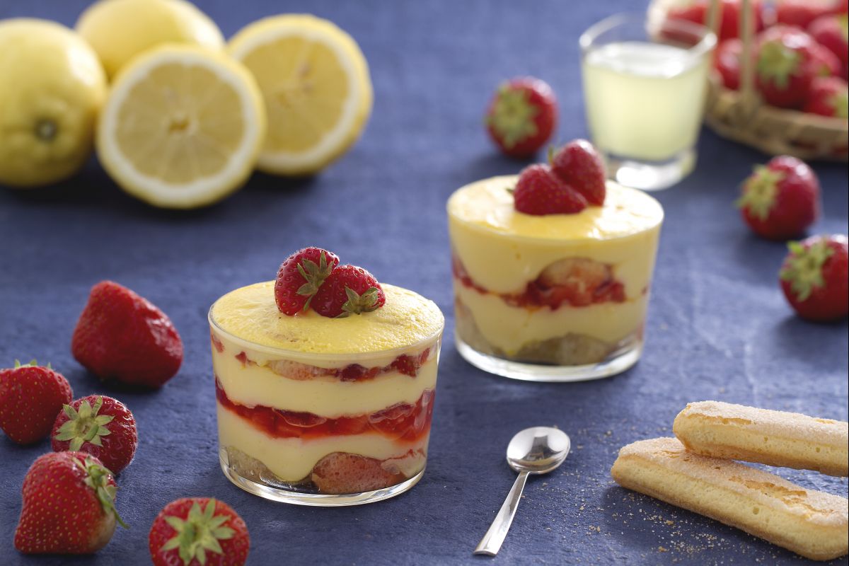 Tiramisù de morangos com creme de limoncello