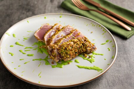 Atum em crosta de pistache