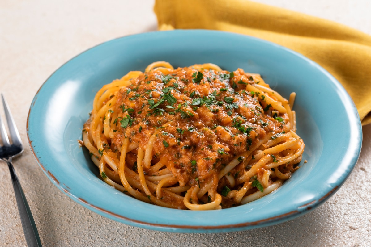 Linguine ao ragu de tamboril