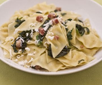 Maltagliati com espinafre e ricota salgada
