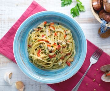 Tagliatelle com alcachofras e fasolari
