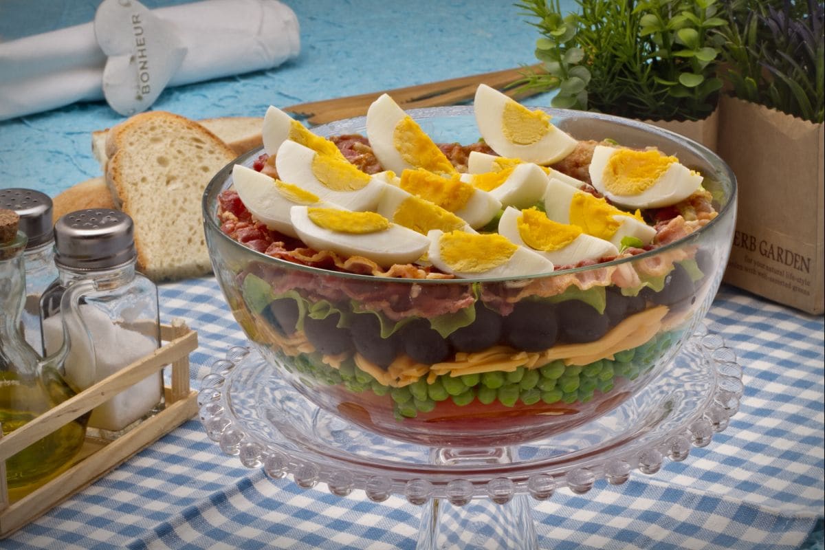 Salada de sete camadas
