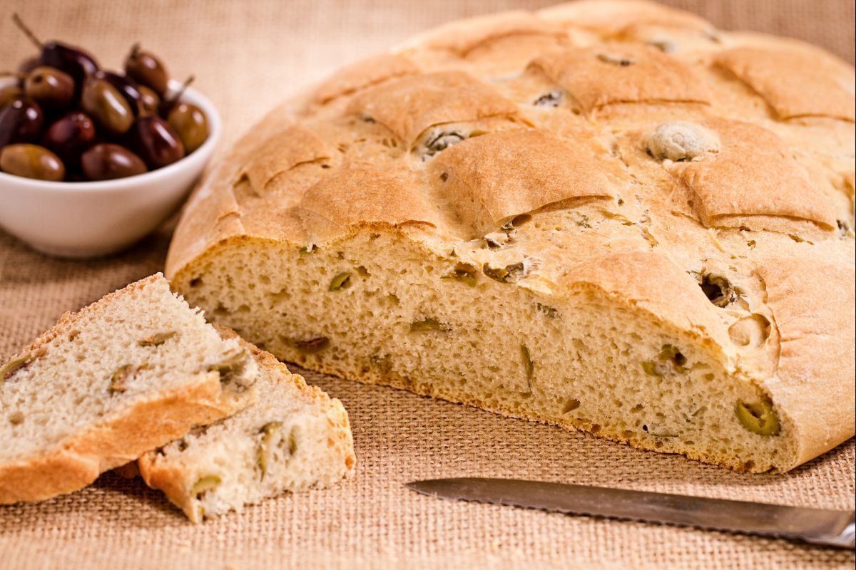 Pão com azeitonas
