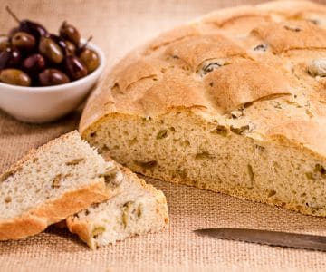 Pão com azeitonas